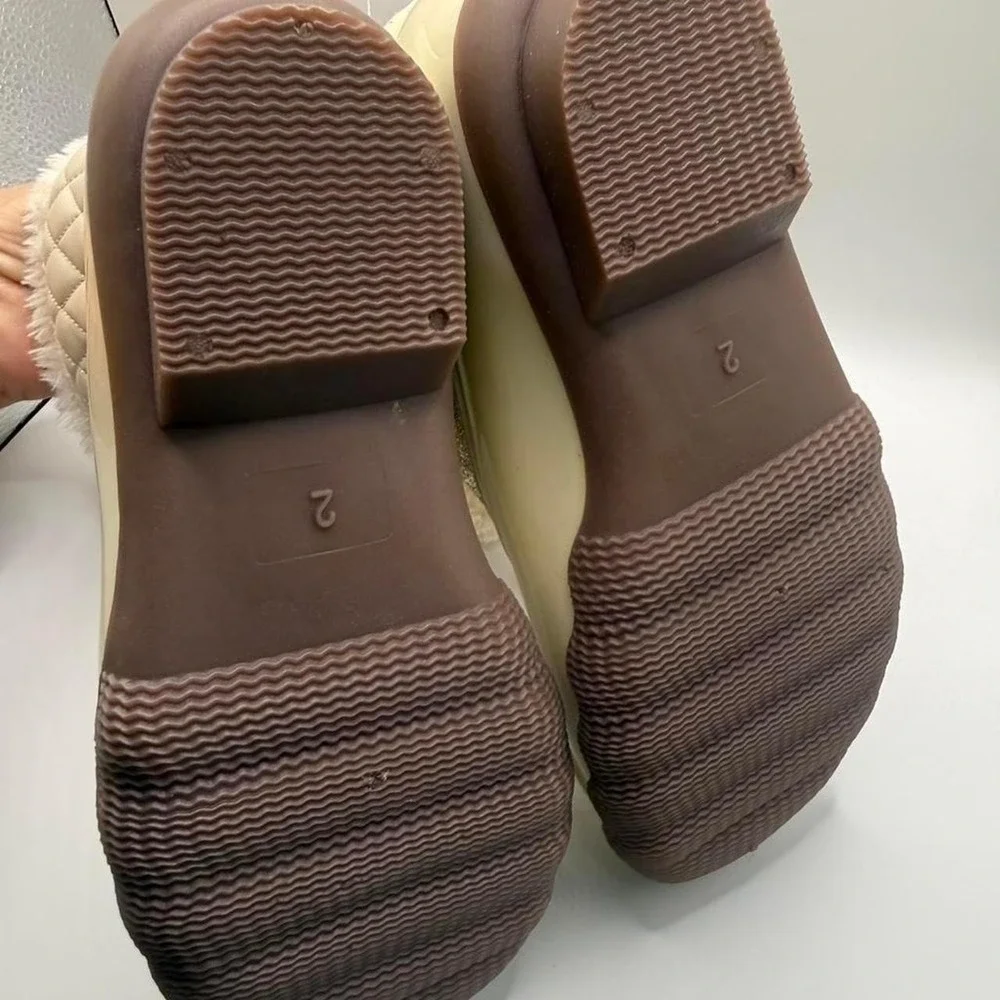 Girls MUDD beige with gold glitter duck boots for rain/ snow